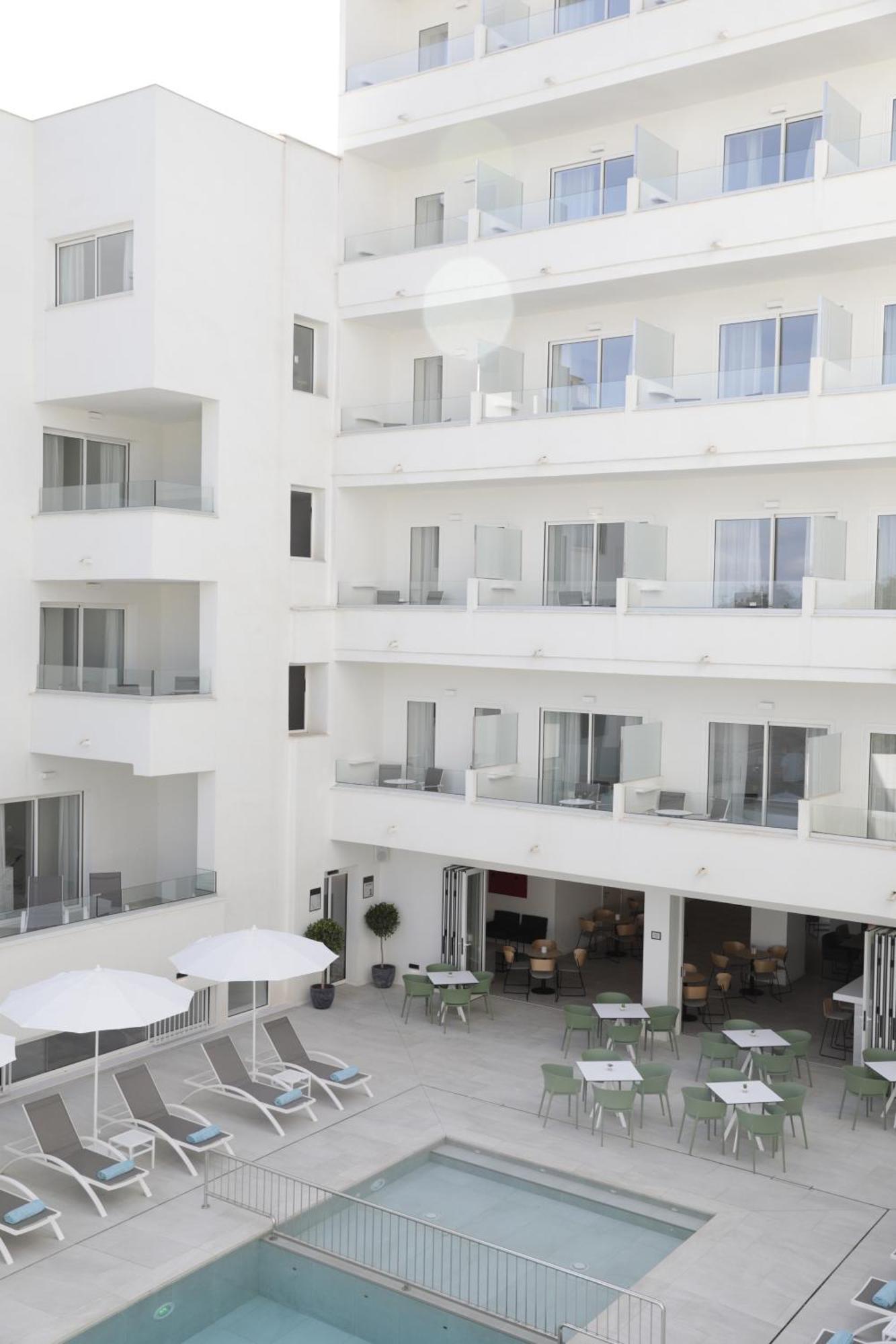 Aparthotel Marina Drach ポルト・クリスト エクステリア 写真